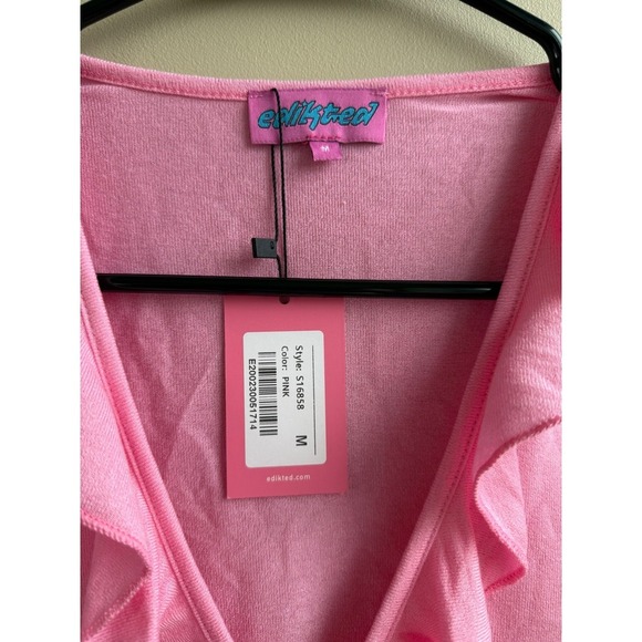 NWT EDIKTED Loullie Split Front Ruffled Top – Pink – Women's Size M – SOLD OUT - Picture 3 of 5
